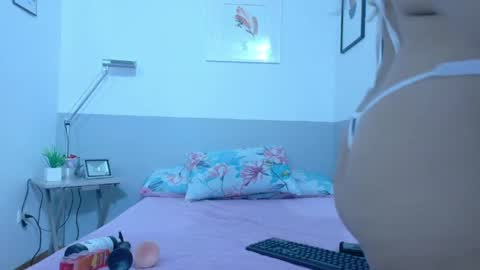 Snapshot of innocenthazel chatting on 03/22/26, 12:41 innocenthazel online show from 03/22/26, 12:41