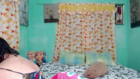 Snapshot of inocent_joy chatting on 03/25/26, 12:44 inocent_joy online show from 03/25/26, 12:44