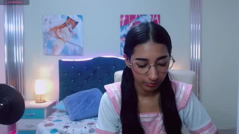 Snapshot of inocent_luna chatting on 02/22/26, 12:01 Luna moon online show from 02/22/26, 12:01