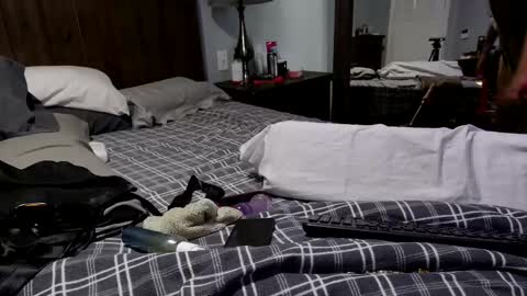 Snapshot of insatiablecpl333 chatting on 01/14/25, 05:56 InsatiableCpl333 online show from 01/14/25, 05:56