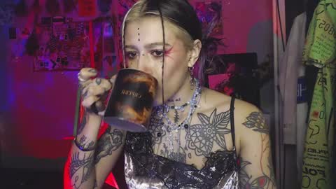 Insunnity666 online show from 12/10/24, 09:33