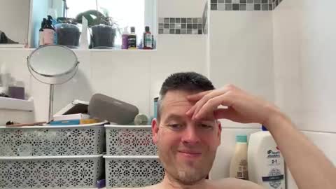 InterestedHun online show from 10/10/25, 08:46