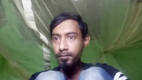 interne8famous online show from 01/11/26, 11:04