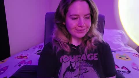 Snapshot of internetfairy_xo chatting on 12/03/25, 07:27 Faye online show from 12/03/25, 07:27