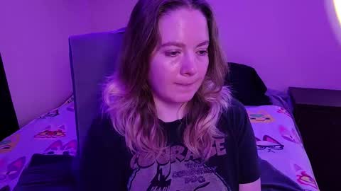 Snapshot of internetfairy_xo chatting on 03/07/26, 04:31 Faye online show from 03/07/26, 04:31