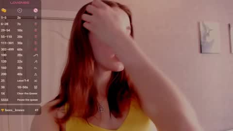 Snapshot of internetsexplorer chatting on 03/11/25, 10:51 Bernadette  Join  online show from 03/11/25, 10:51