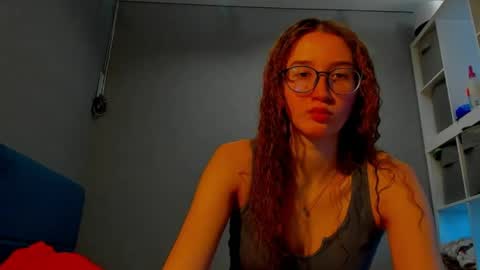 Snapshot of internetsexplorer chatting on 04/10/26, 10:53 Bernadette Join online show from 04/10/26, 10:53