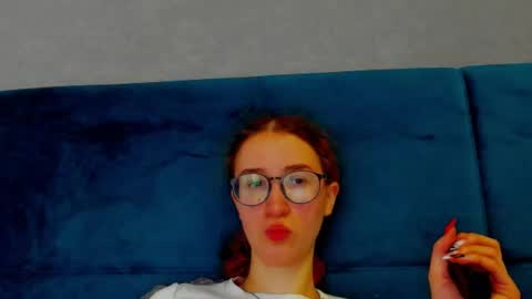 Snapshot of internetsexplorer chatting on 04/12/26, 09:14 Bernadette Join online show from 04/12/26, 09:14