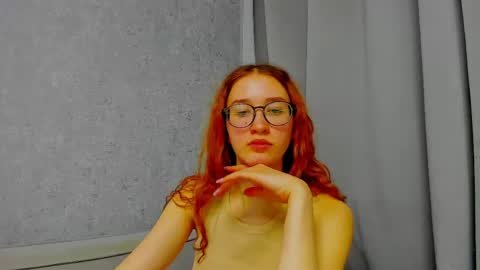 Snapshot of internetsexplorer chatting on 04/25/26, 09:12 Bernadette Join online show from 04/25/26, 09:12