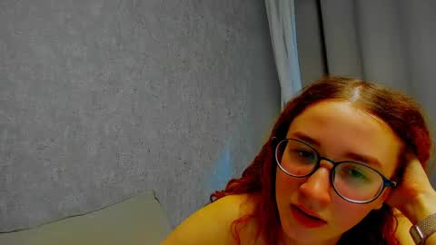 Snapshot of internetsexplorer chatting on 05/02/26, 03:28 Bernadette Join online show from 05/02/26, 03:28