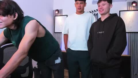 Snapshot of interracial_wallen chatting on 03/12/25, 05:35 Damian Sam Jack Daniel and James online show from 03/12/25, 05:35