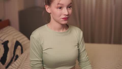 Avie online show from 03/13/26, 01:51