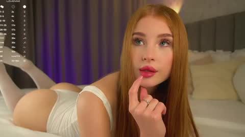 Ellie online show from 05/09/26, 01:55