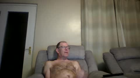 Snapshot of inthemood63 chatting on 09/22/25, 10:45 inthemood63 online show from 09/22/25, 10:45