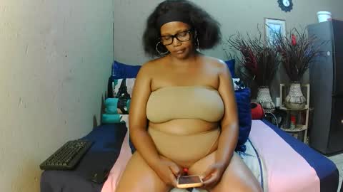 boniswa caroline online show from 04/11/26, 07:18