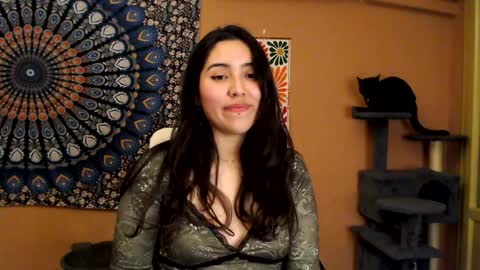 Snapshot of intimatetales chatting on 01/21/25, 07:17 Africa online show from 01/21/25, 07:17