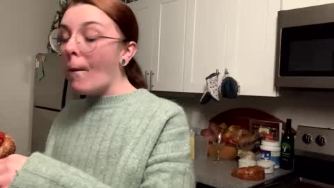 Snapshot of intothewoodswego chatting on 03/06/26, 11:23 IntoTheWoodsWeGo online show from 03/06/26, 11:23