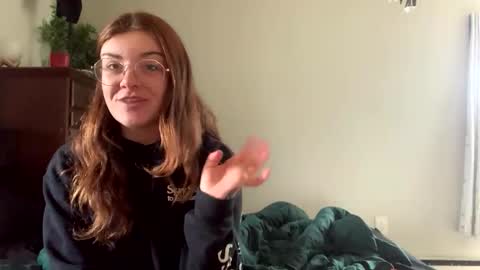 Snapshot of intothewoodswego chatting on 03/23/26, 07:18 IntoTheWoodsWeGo online show from 03/23/26, 07:18