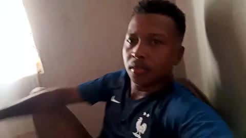 Snapshot of ir1397144 chatting on 12/19/24, 10:56 ir1397144 online show from 12/19/24, 10:56