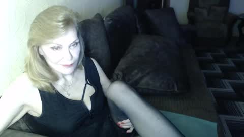 irenalegs online show from 04/27/26, 04:10
