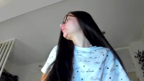 Ir s room online show from 12/05/25, 05:49