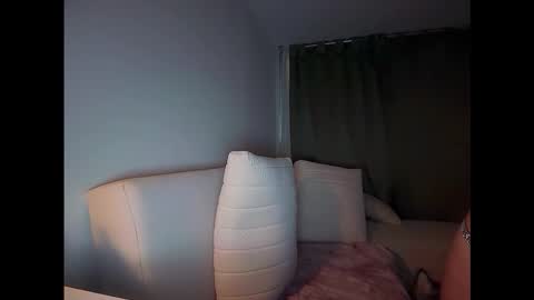 Snapshot of irinanovnahs chatting on 03/25/26, 01:33 Im Irina online show from 03/25/26, 01:33