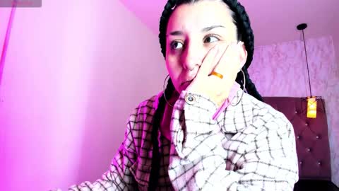 iris_77 online show from 11/25/25, 11:10