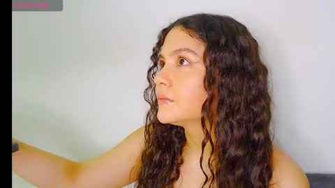 Snapshot of iris_caprice chatting on 12/21/25, 01:35 Instagram iris caprice online show from 12/21/25, 01:35