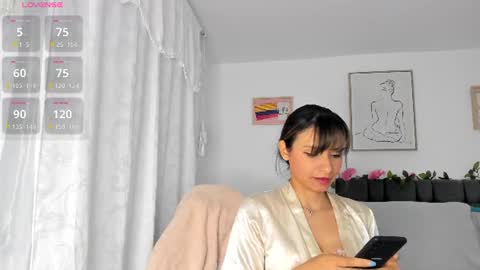 Snapshot of iris_evans__ chatting on 08/06/26, 06:32 iris online show from 08/06/26, 06:32