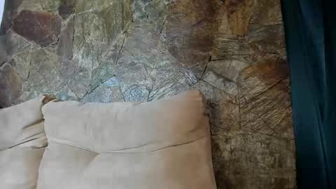 Iris  online show from 03/12/26, 01:50