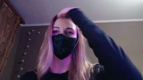 Lily online show from 10/27/25, 05:28