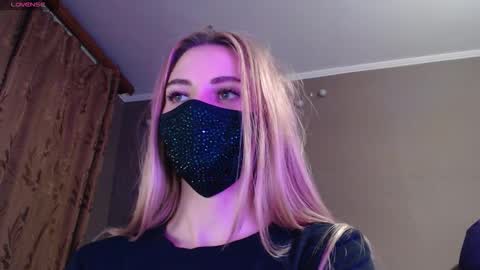 Lily online show from 10/30/25, 08:09