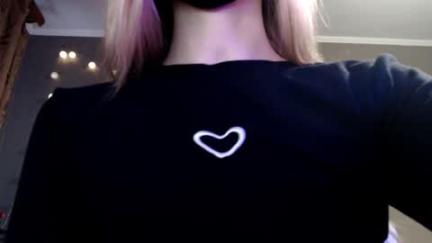 Lily online show from 02/08/26, 03:04