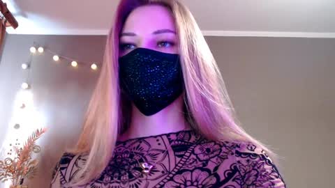 Lily online show from 04/25/26, 03:31