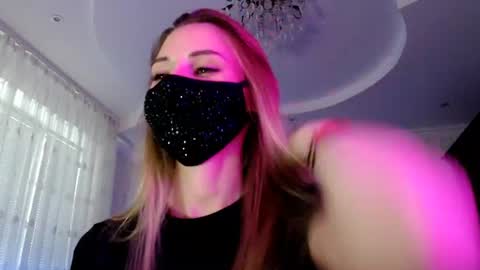 Lily online show from 06/24/26, 05:56