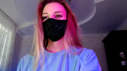 Lily online show from 07/08/26, 05:50
