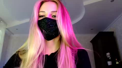 Lily online show from 07/21/26, 05:04