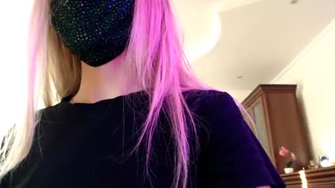 Lily online show from 07/30/26, 04:28