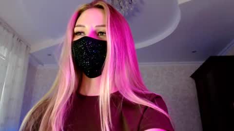 Lily online show from 08/04/26, 05:37