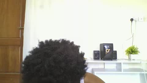 Snapshot of iris_love2 chatting on 01/19/26, 01:15 iris_love2 online show from 01/19/26, 01:15