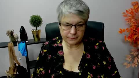 Snapshot of iris_xdesire chatting on 01/14/25, 07:48 I R I S online show from 01/14/25, 07:48