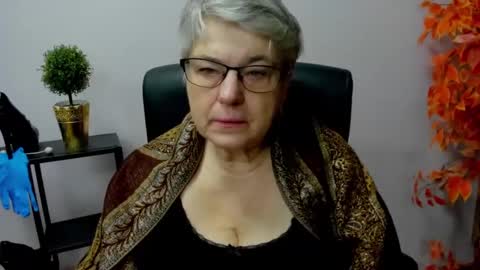 Snapshot of iris_xdesire chatting on 01/16/25, 07:28 I R I S online show from 01/16/25, 07:28