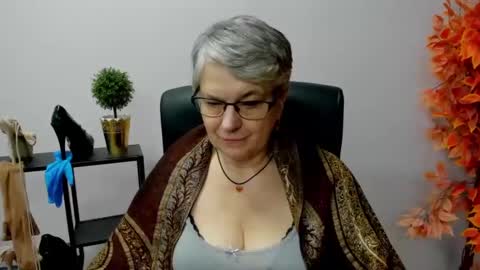 Snapshot of iris_xdesire chatting on 01/29/25, 10:58 I R I S online show from 01/29/25, 10:58
