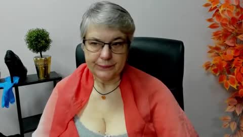Snapshot of iris_xdesire chatting on 02/06/25, 07:35 I R I S online show from 02/06/25, 07:35
