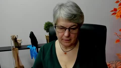 Snapshot of iris_xdesire chatting on 02/14/25, 08:21 I R I S online show from 02/14/25, 08:21