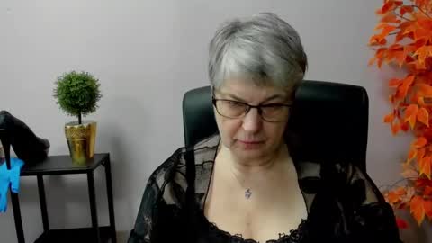 Snapshot of iris_xdesire chatting on 03/10/25, 10:48 I R I S online show from 03/10/25, 10:48