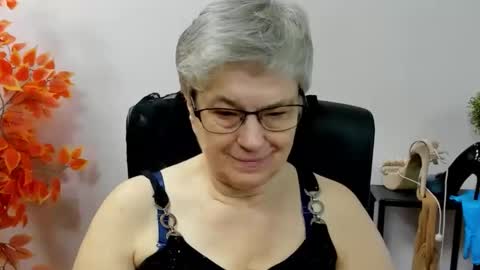 Snapshot of iris_xdesire chatting on 09/15/25, 06:24 I R I S online show from 09/15/25, 06:24