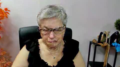 Snapshot of iris_xdesire chatting on 10/09/25, 06:22 I R I S online show from 10/09/25, 06:22