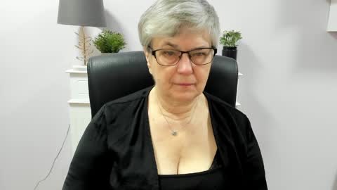 Snapshot of iris_xdesire chatting on 04/09/26, 06:13 I R I S online show from 04/09/26, 06:13