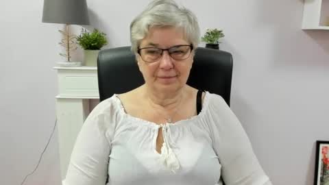 Snapshot of iris_xdesire chatting on 06/18/26, 06:13 I R I S online show from 06/18/26, 06:13
